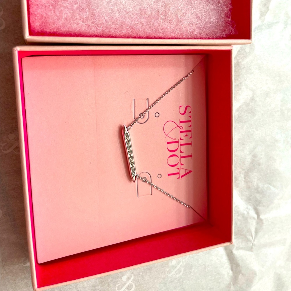 NIB Stella & Dot Silver Pavé Mini Rebel Necklace